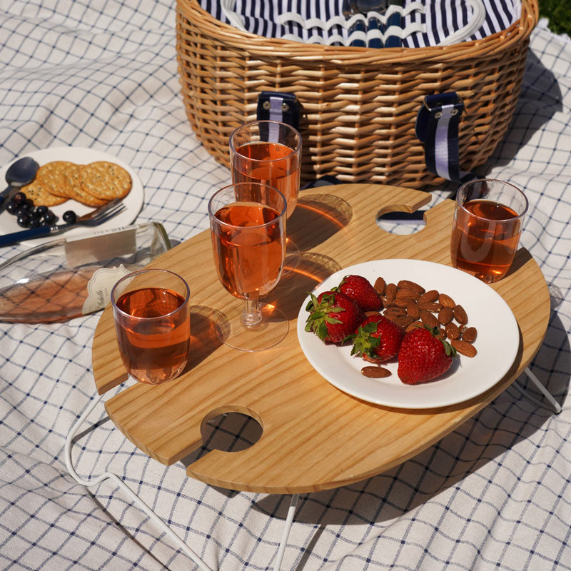 Central Park Willow Picnic Basket – Stylish Picnic Set for Four Picnic Sets Wander Wine Carriers.